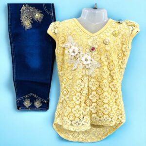 Girls' crop hoodie, size 9-10 years, floral print, perfect for casual wear