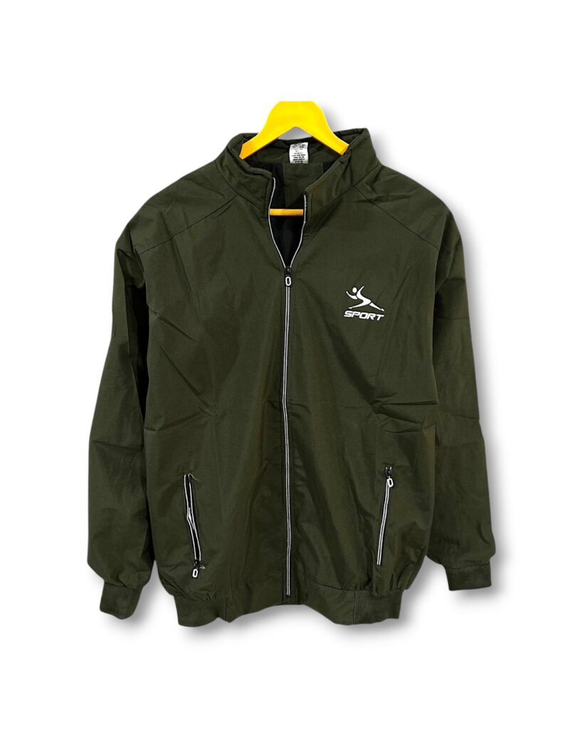 Solid green wind cheater for men, trendy design, outdoor wear